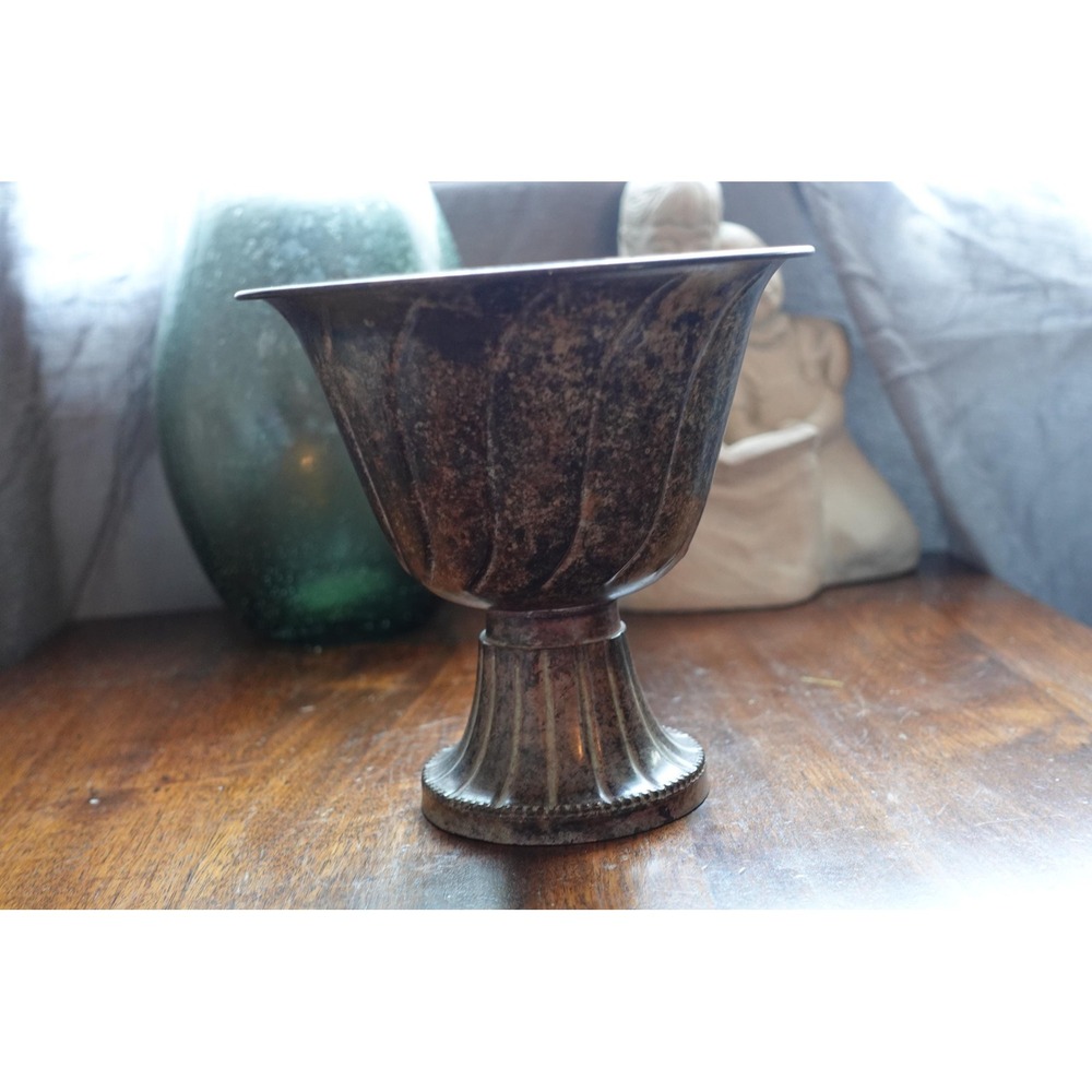 Decorative metal pedestal  tapered vase in the shape of‎ a tulip
